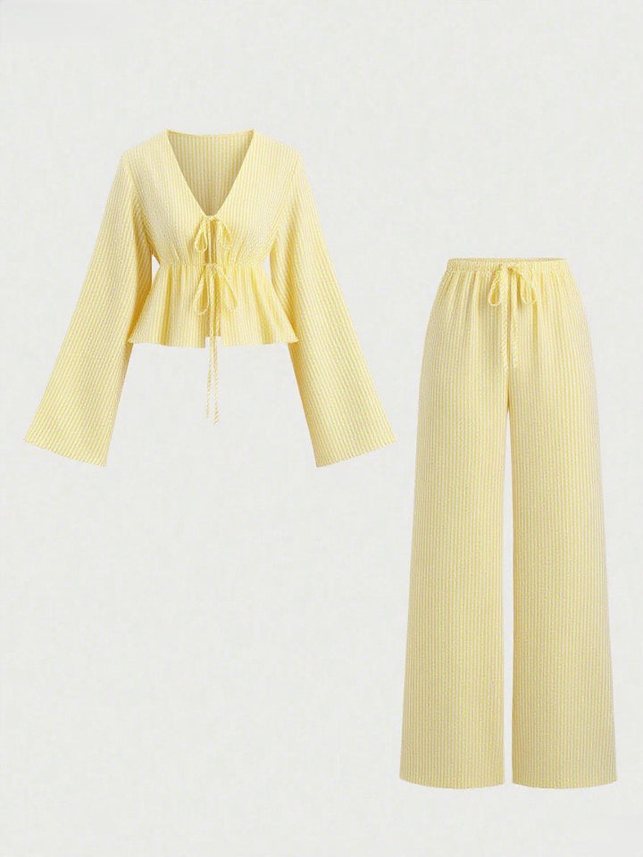 Damen nan gestreiftes Leinenähnliches Homewear-Set mit gerafftem Tunnelzugoberteil und elastischer Bundhose Echo Archiv