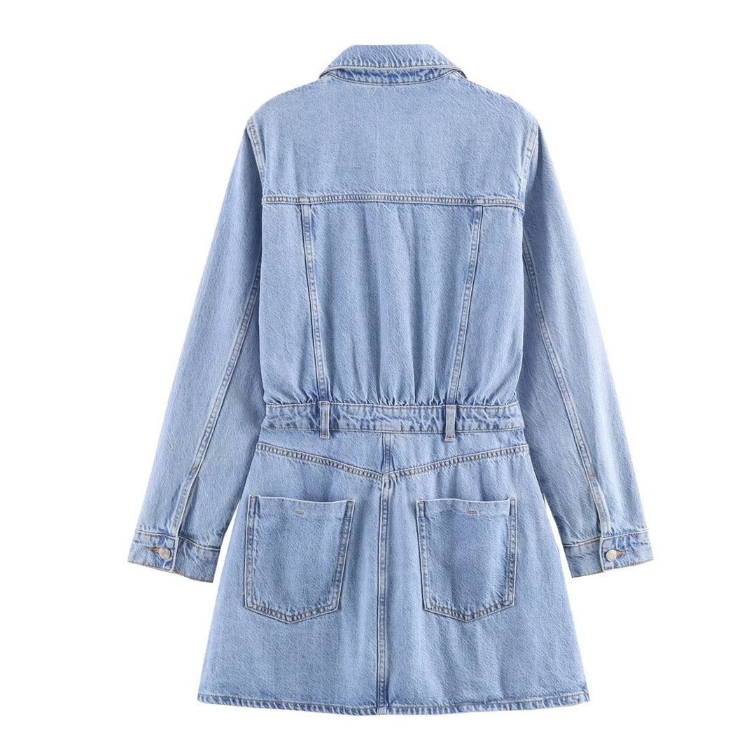 Damen Tailliertes Jeanskleid mit Bindegürtel, Hemdblusenkragen und Pattentaschen Echo Archiv