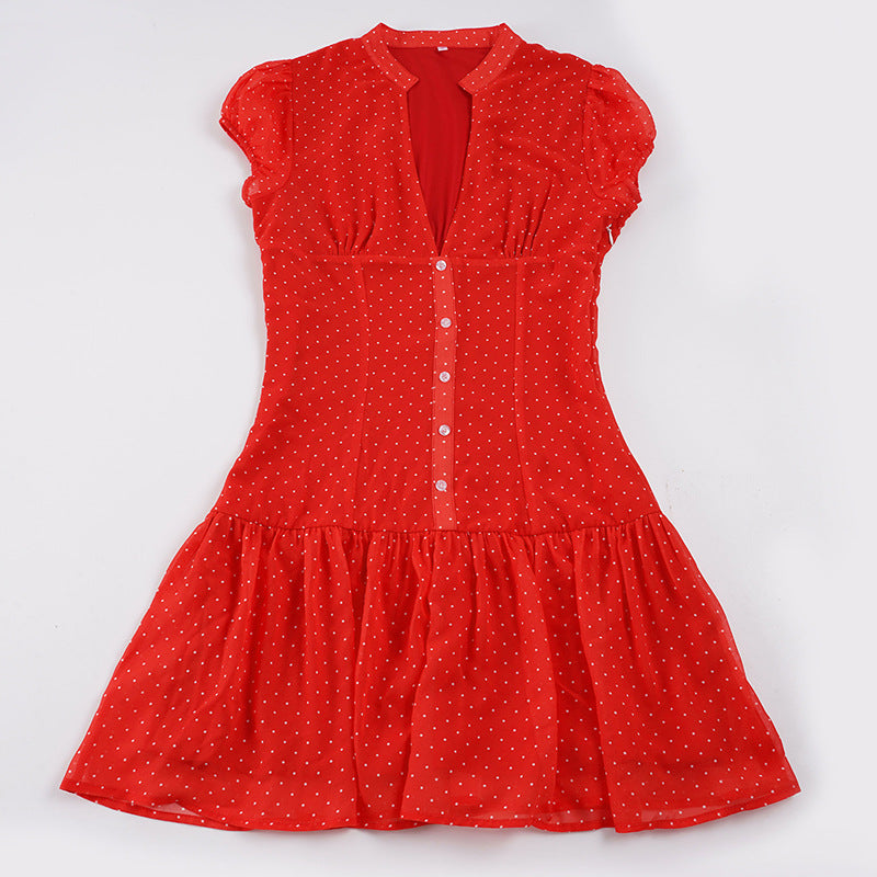 Damen verspieltes Polka Dot Kleid mit knopfbarem Ausschnitt und voluminösem Saum Echo Archiv