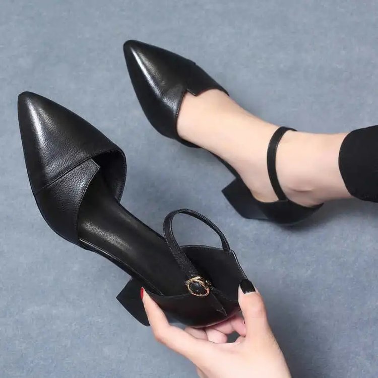 Damen elegante Halbschuhe mit modischer Schnallenverzierung und stabilen Blockabsatz Echoarchiv