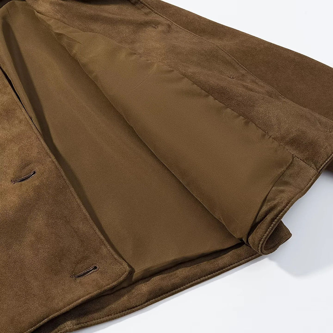 Damen kurz geschnittene Veloursjacke mit Hemdkragen, verdeckter Knopfleiste und schrägen Eingrifftaschen – Célinea