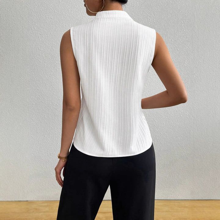 Damen Elegantes Top mit Stehkragen und feinen Plisseefalten – Avérine