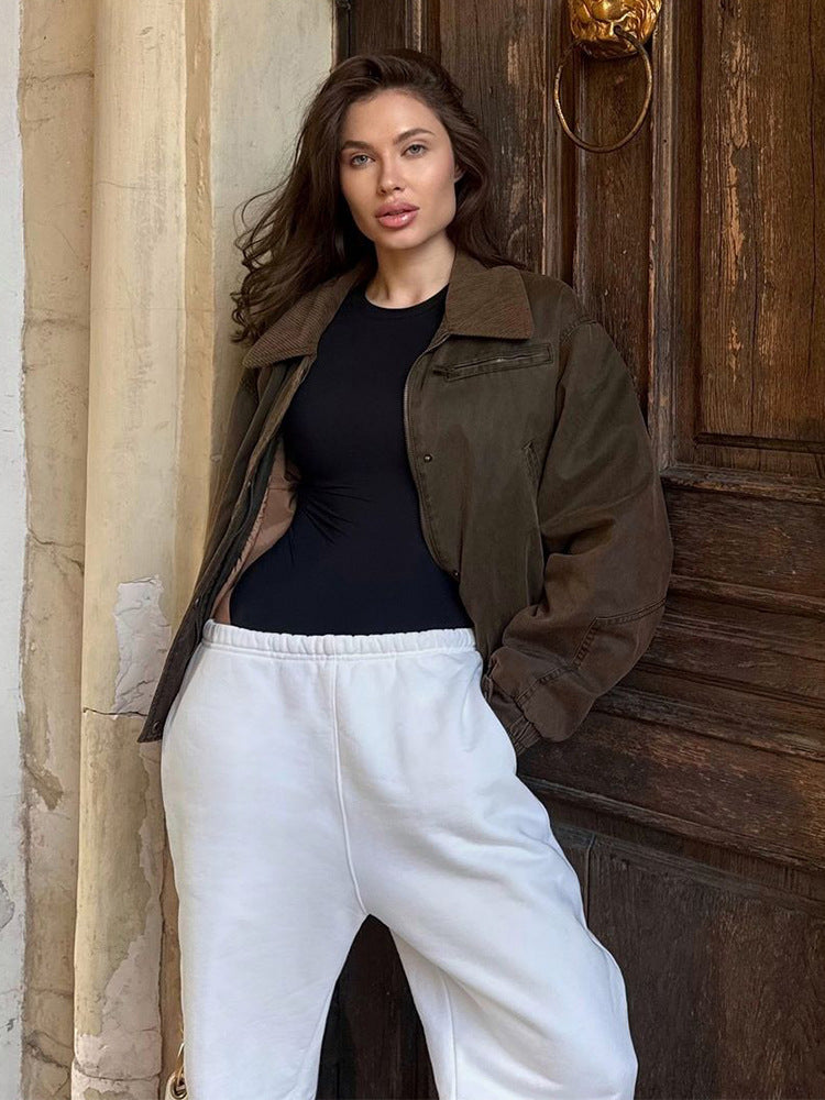 Damen Kurze Stepp-Blousonjacke im Leopardenmuster mit Cordkragen Echoarchiv