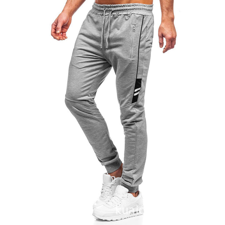 Herren Sportliche Jogginghose mit seitlichen Reißverschlusstaschen Echoarchiv