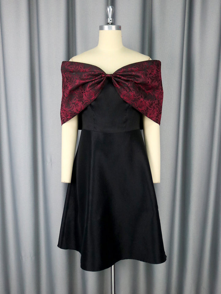 Damen elegantes Cocktailkleid mit modischem Schulterdesign Echo Archiv