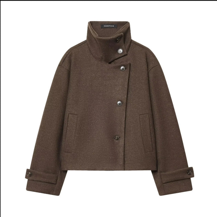 Damen Cropped Wollmix-Kurzjacke mit hohem Stehkragen, asymmetrischer Knopfleiste und Krempelmanschetten Echoarchiv