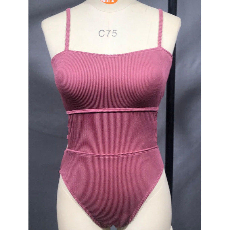 Damen Einteiler Badeanzug mit elegantem Rippendesign und figurschmeichelnder Silhouette Echo Archiv