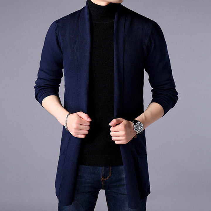Herren Strickjacke mit offenem Schnitt und praktischem Taschen Echoarchiv