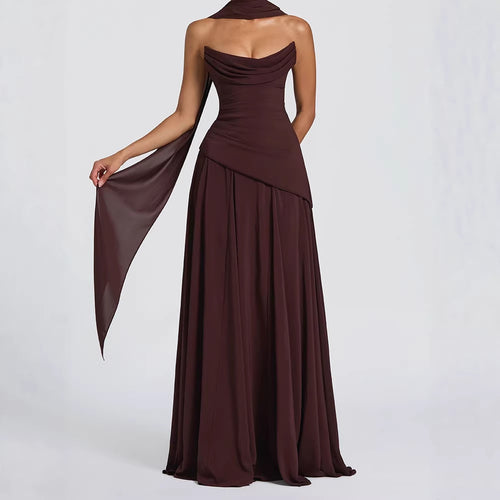 Damen elegantes maxikleid mit schulterfreiem Design und raffinierten Drapierungen Echo Archiv