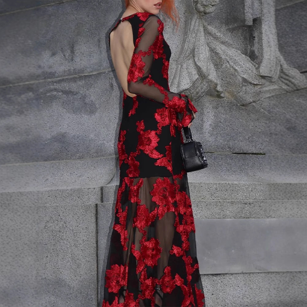Damen Maxikleid mit transparentem Mesh und floraler Stickerei Echoarchiv