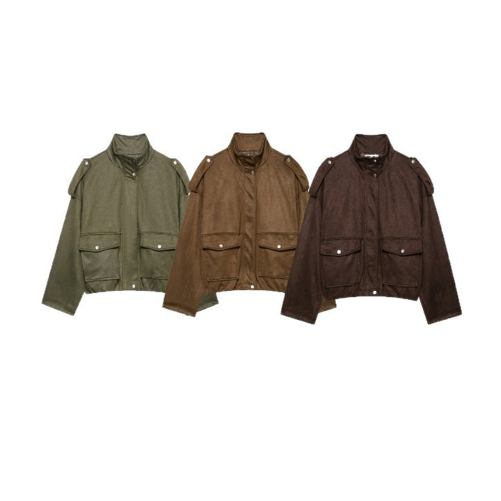 Damen Kurze Wildlederoptik-Fieldjacke mit Stehkragen, Pattentaschen und Schulterklappen Echoarchiv