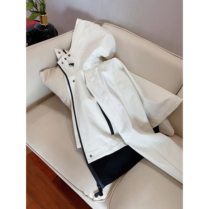 Damen Kurze Kapuzenjacke mit Mesh-Futter, verdeckter Reißverschluss und Kontrastdetails Echo Archiv