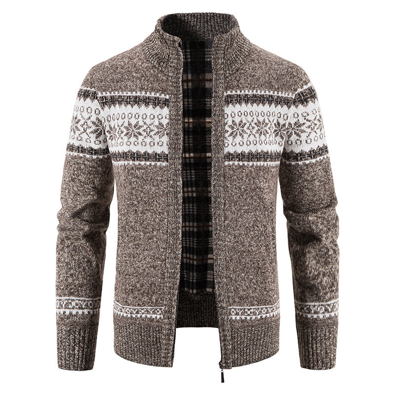 Herren Grobgestrickte Norweger-Strickjacke mit durchgehendem Reißverschluss und karierter Fleece-Innenlage Echo Archiv