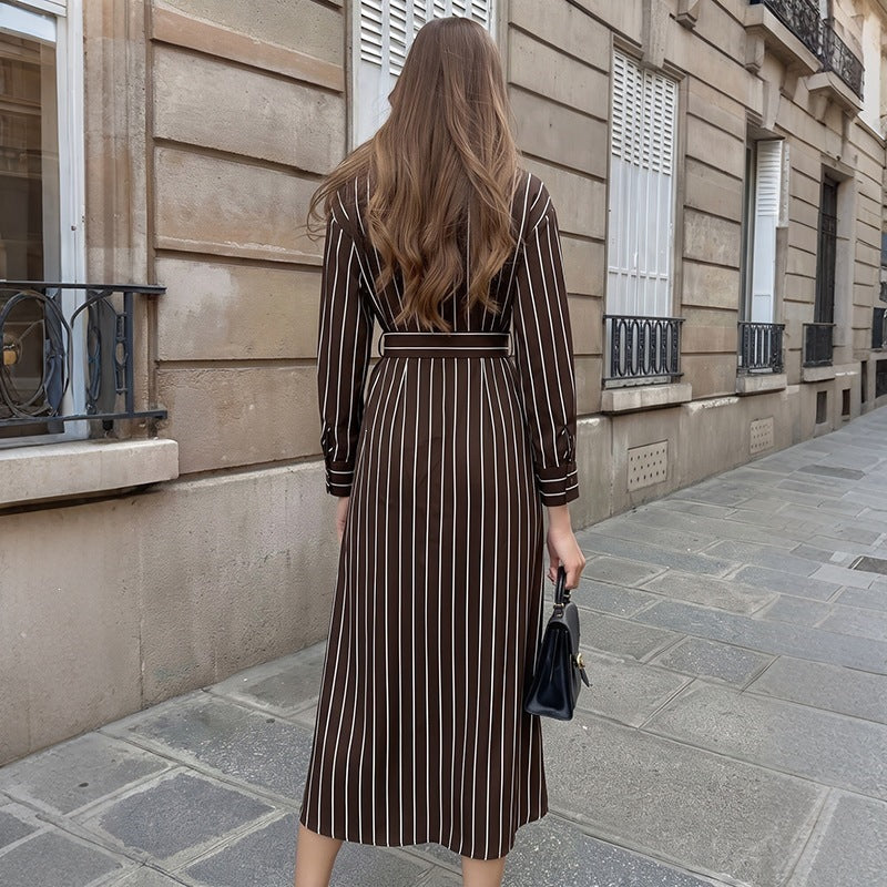 Damen Hemdblusenkleid mit Taillengürtel und vertikalem Nadelstreifen Echoarchiv