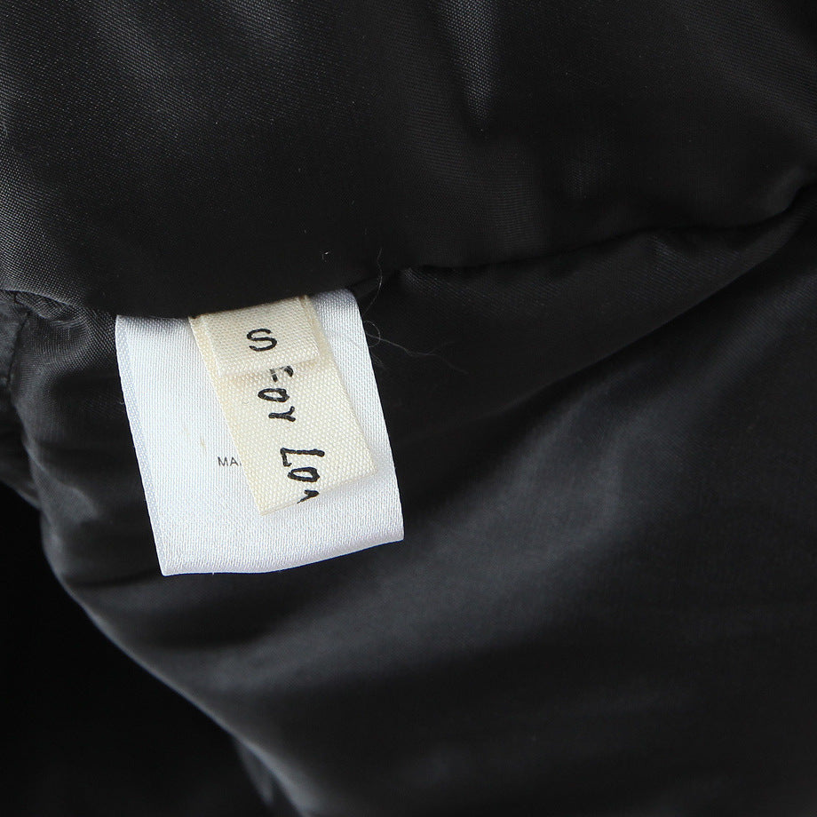 Damen Kurze boxy Funktionsjacke mit Kapuze, wattierter Isolierung und diagonalen Reißverschlusstaschen Echoarchiv