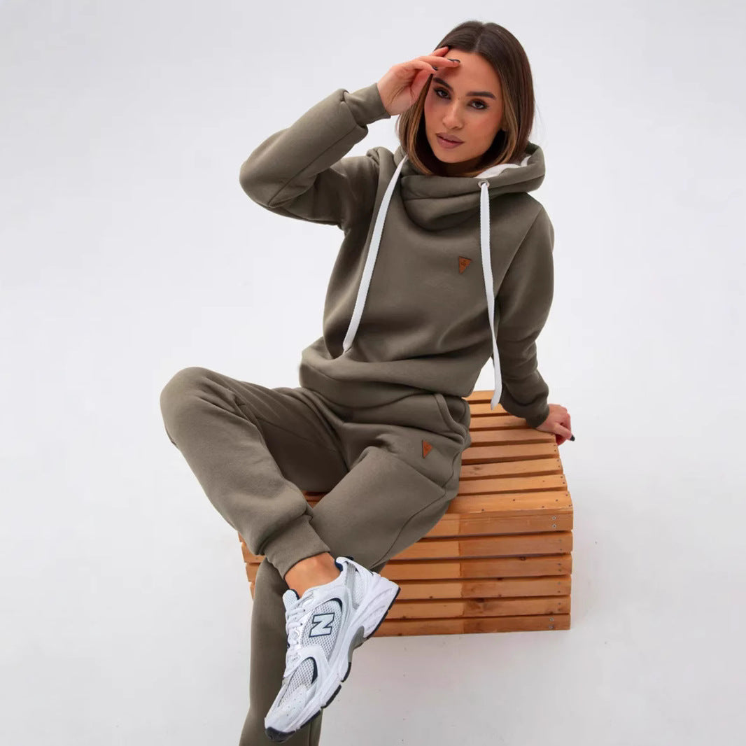 Damen Loungewear-Set mit Schalkragen-Hoodie und taillierter Jogginghose – Élanora