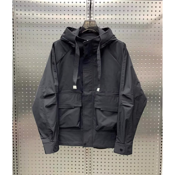 Herren Leichte Utility-Jacke mit Kapuze, mehreren Pattentaschen und verdecktem Reißverschluss Echoarchiv