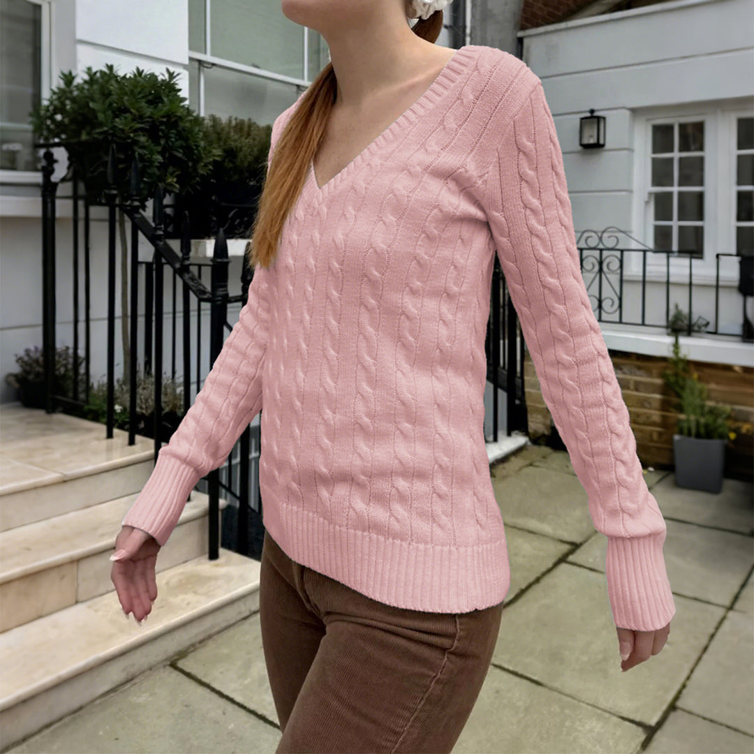 Damen Feinstrickpullover mit Zopfmuster, tiefem V‑Ausschnitt und schmaler Bundpassform – Mavelle