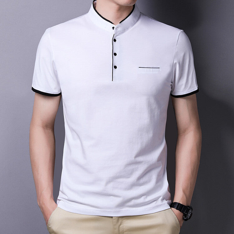 Herren Poloshirt mit modernem Stehkragen und feinen Kontrastdetails Echoarchiv
