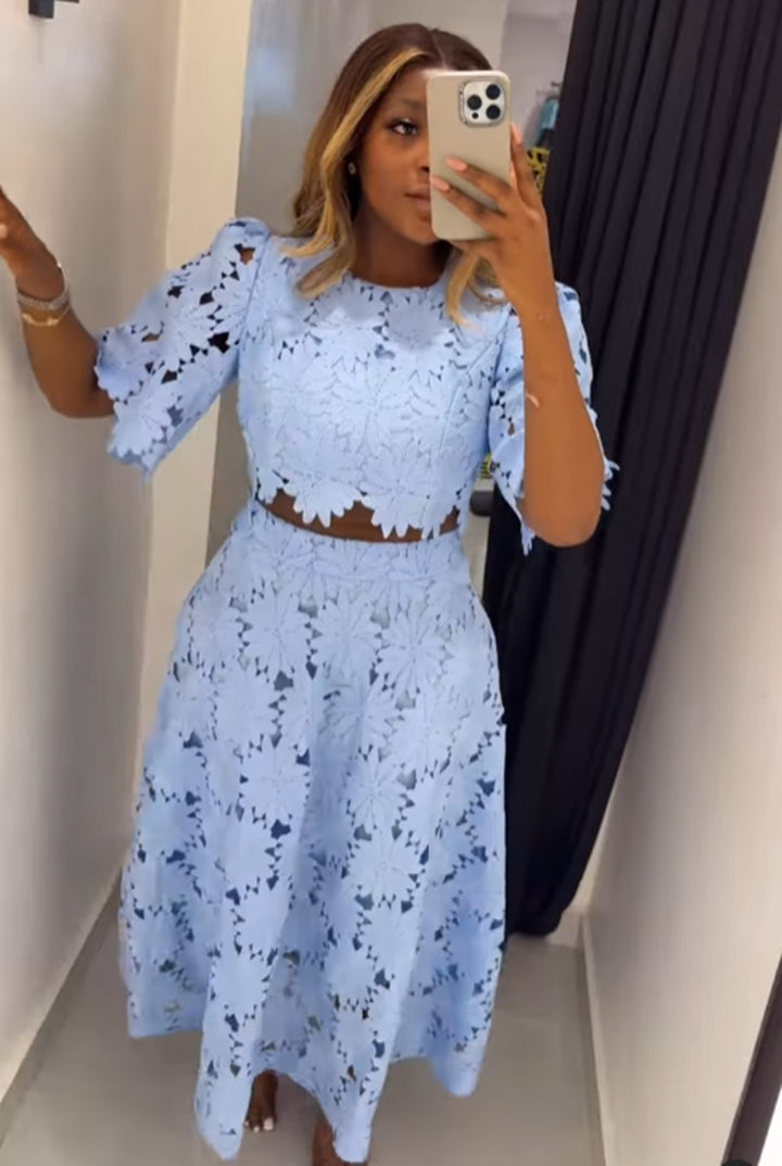 Damen nan zweiteiliges Guipurespitzen-Set mit kurz geschnittener Bluse und ausgestelltem Midirock Echo Archiv