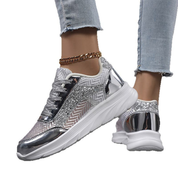 Damen nan glamouröser auffälliger Sneaker mit Glitzerpaneelen jacquardgewebtem Obermaterial und ergonomischer Wellenlaufsohle Echo Archiv