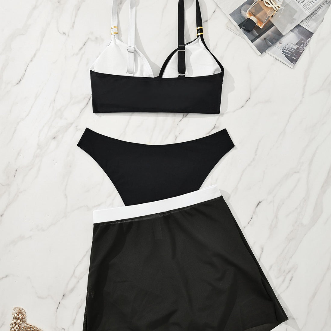 Damen Sportlicher Bikini mit lässigem Wickelrock – Maréssa