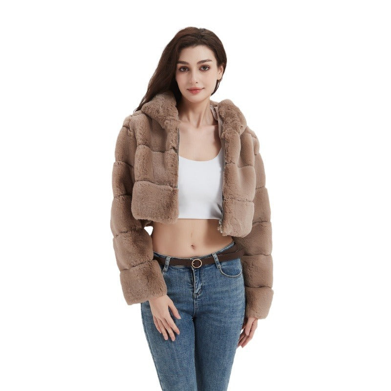Damen Cropped Kunstpelzjacke mit horizontaler Panelstruktur und Reißverschluss Echo Archiv