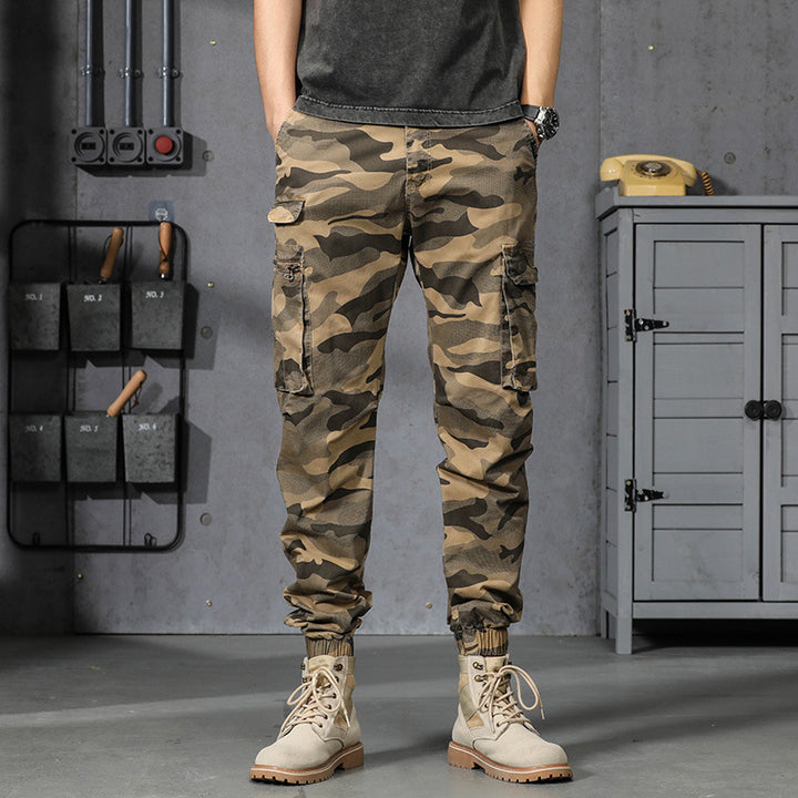 Herren Camouflage‑Cargo‑Jogginghose im Military‑Look mit Mehrfachtaschen und elastischem Knöchelabschluss Echo Archiv