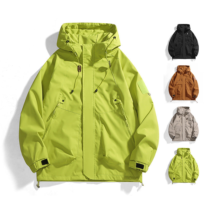 Damen Outdoor-Jacke mit verstellbarer Kapuze und atmungsaktiven Einsätzen Echoarchiv