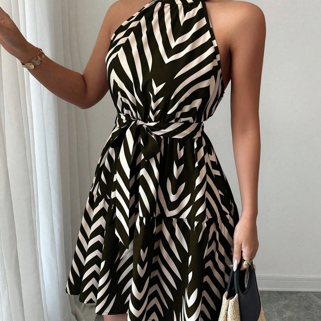 Damen Gestuftes Chiffon‑Sommerkleid mit Neckholder, Taillengürtel und grafischem Print Echo Archiv