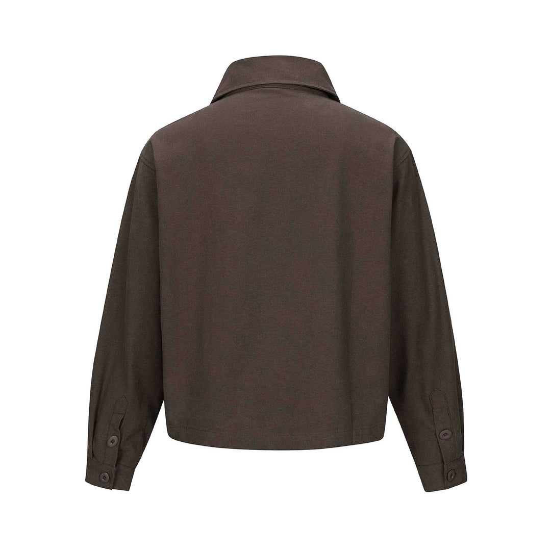Unisex Kurz geschnittene Boxy-Hemdjacke mit durchgehender Knopfleiste und Pattentasche Echoarchiv