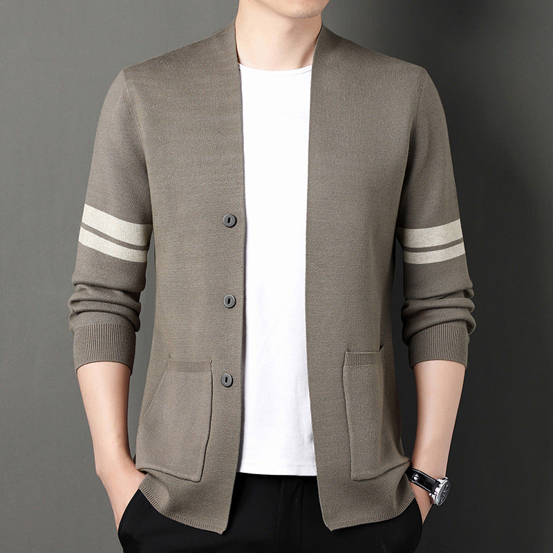 Herren modische Strickjacke mit eleganten Knöpfen und praktischen Taschen Echoarchiv