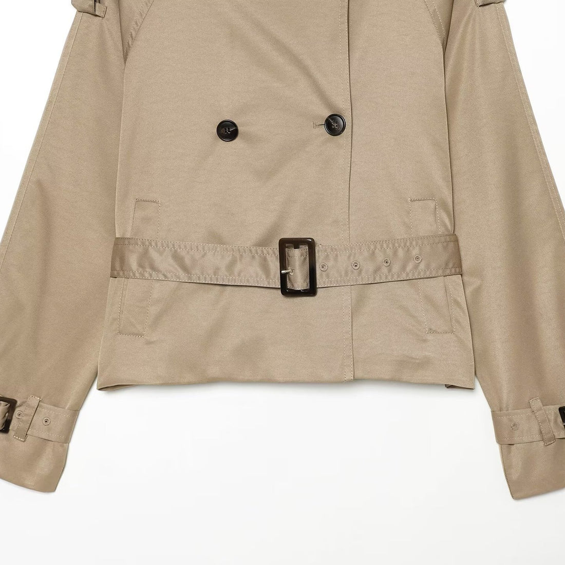 Damen Kurze taillierte Trenchjacke im Cape‑Look mit hohem Funnelkragen und Schnallenmanschetten Echoarchiv