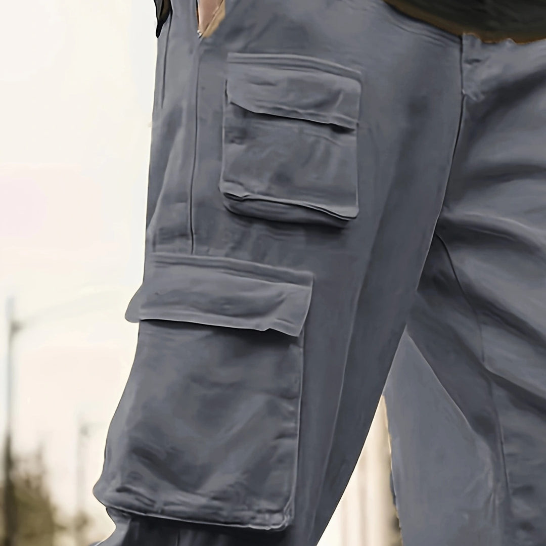 Herren Relaxed-Fit Utility-Cargohose mit großen Klappfächern und elastischem Beinabschluss Echo Archiv