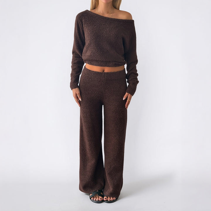 Damen nan kuscheliges Bouclé-Lounge-Set mit One-Shoulder-Crop-Pullover und Highwaist Palazzo-Hose Echo Archiv