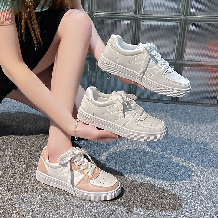 Damen Niedrige Plateausneaker mit gepolstertem Schaft und klassischer Schnürung – Névara