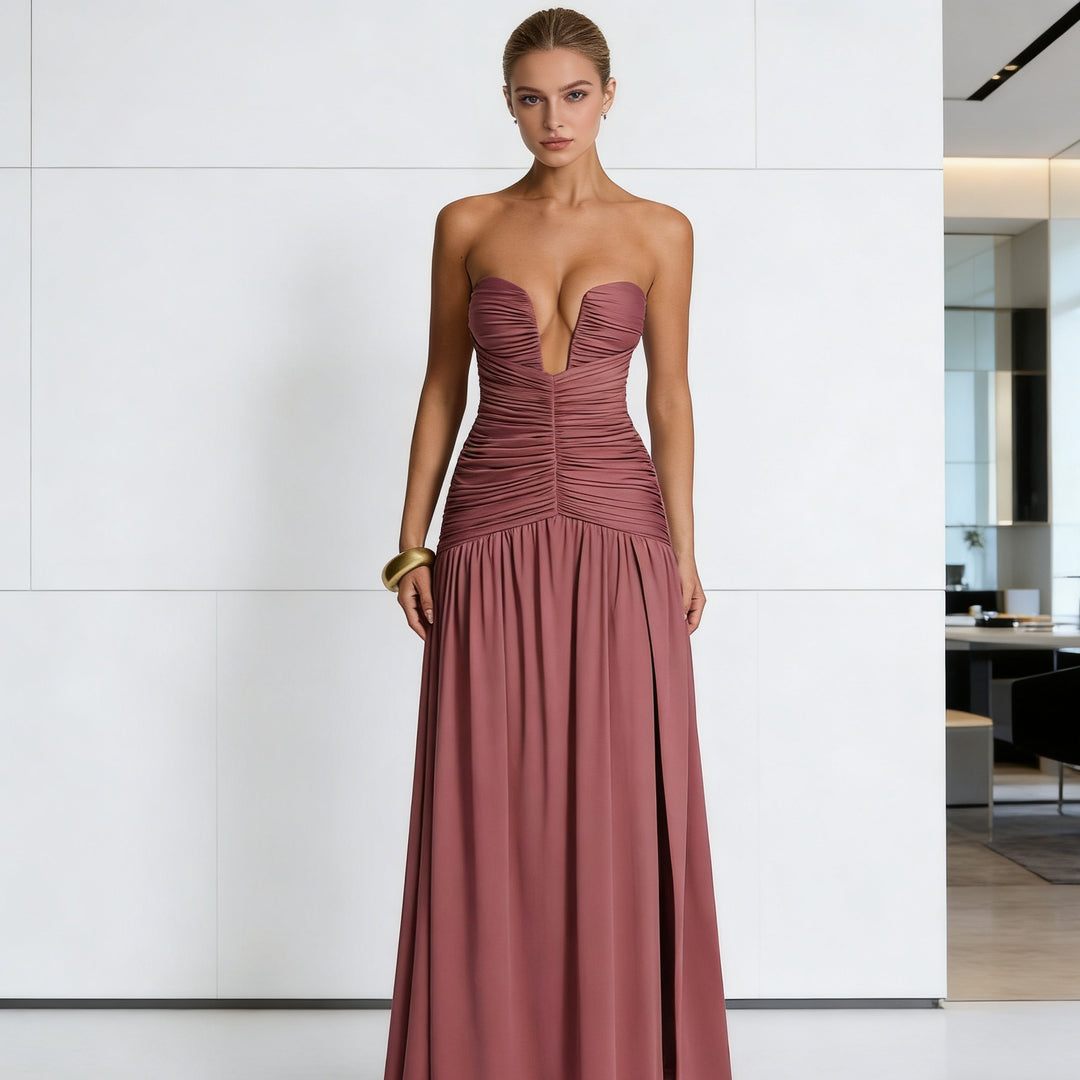 Damen Elegantes Maxikleid mit tiefem V-Ausschnitt und raffinierten Drapierungen Echo Archiv