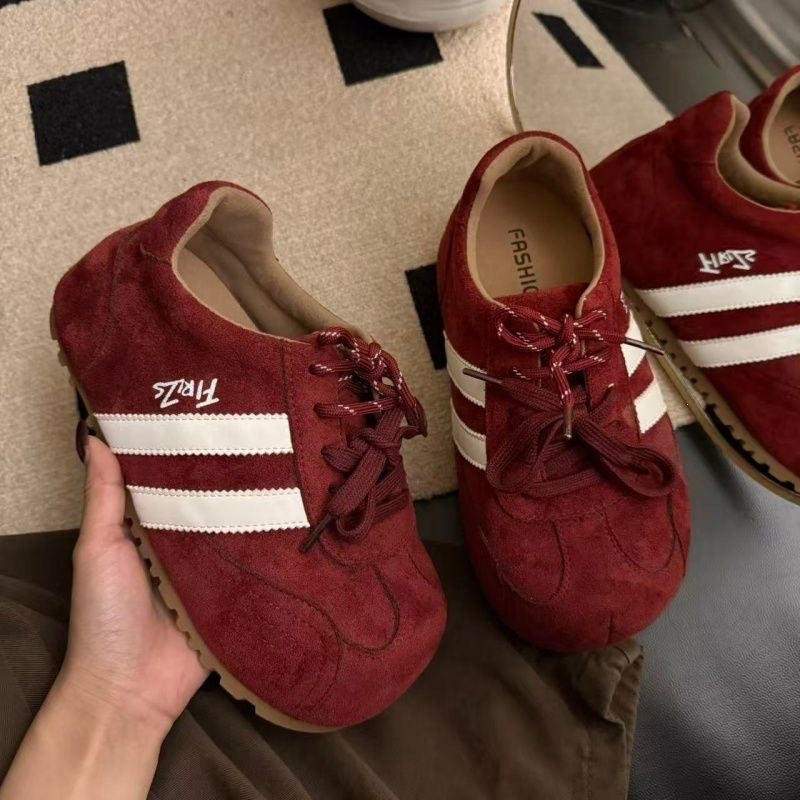 Damen modische Riemchen Sneaker aus Wildleder Echo Archiv