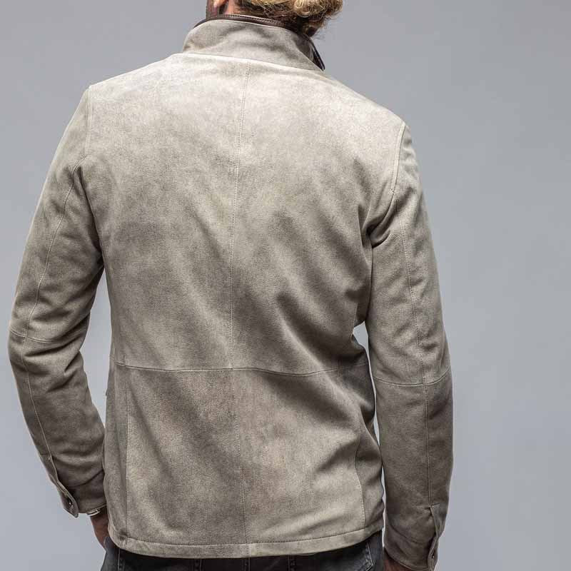 Herren lässige Wildlederjacke mit funktionalen Taschen und robustem Design Echoarchiv