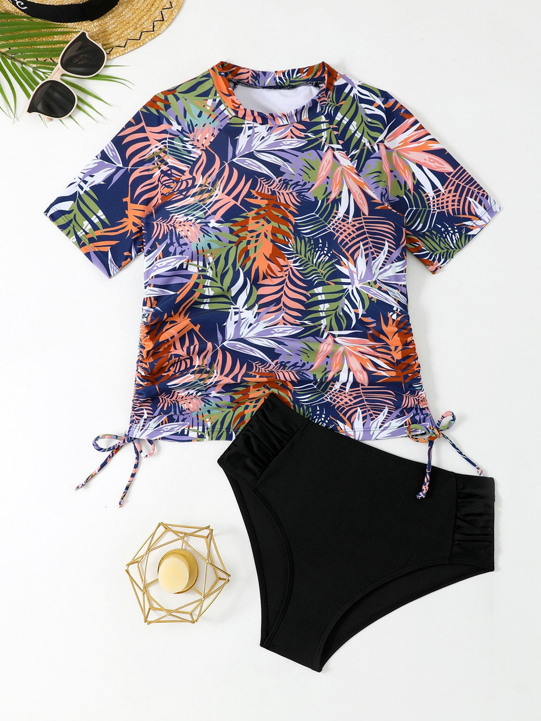 Damen Sportlicher Badeanzug mit stylischem Kurzarm-Top und komfortablen Hosen Echo Archiv