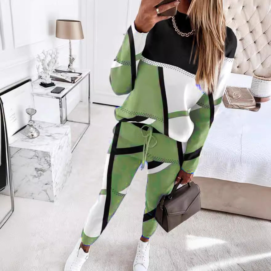 Damen nan gemustertes Freizeit-Set aus Sweatshirt und Jogginghose Echo Archiv