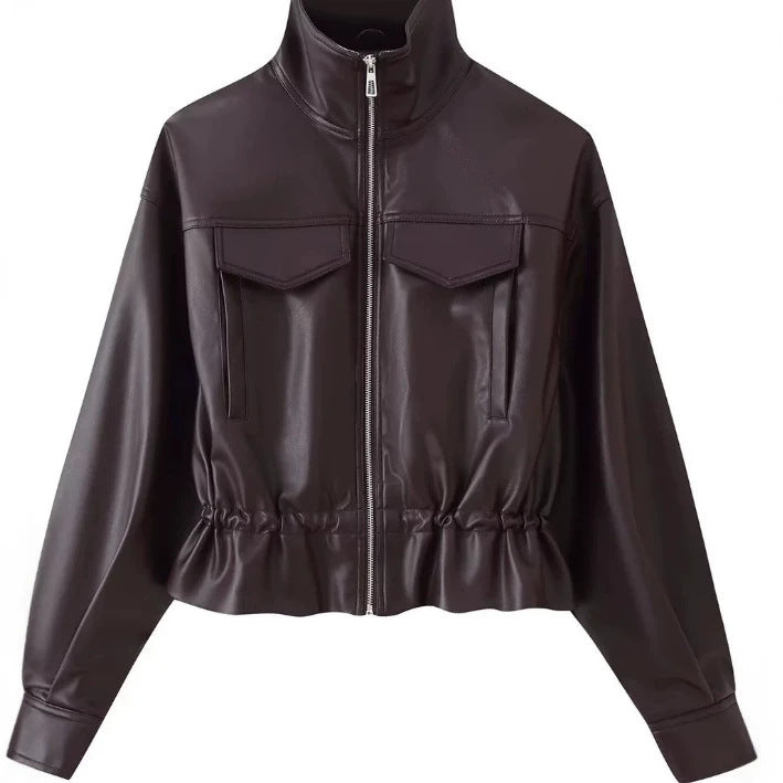 Damen Kurz geschnittener Kunstleder-Blouson mit hohem Stehkragen, Brustpatten und Tunnelzug Echo Archiv