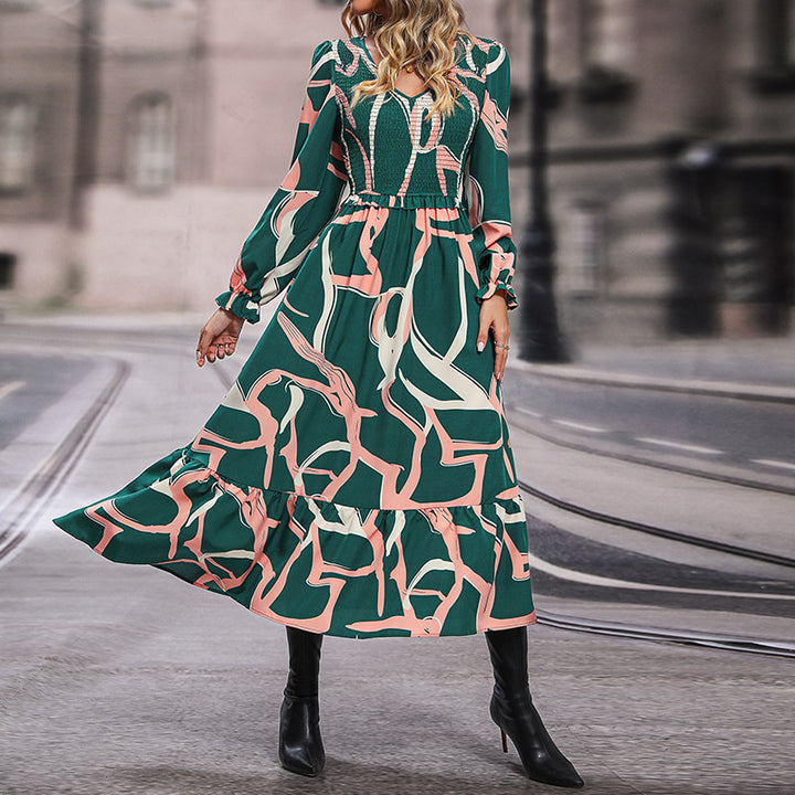 Damen Midikleid mit gerafftem Smok-Oberteil, V-Ausschnitt und ausgestelltem Volantrock Echoarchiv