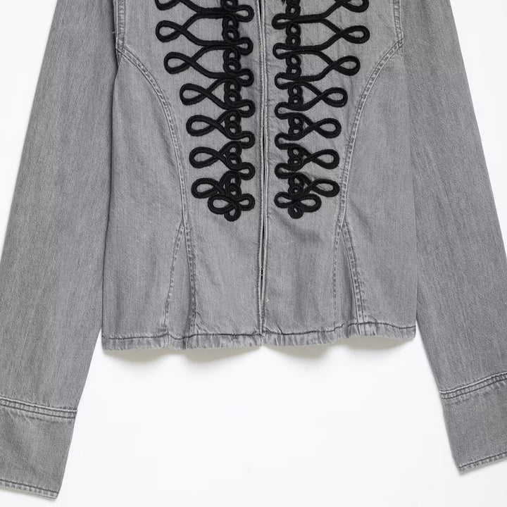 Damen Jeansjacke mit militärischer Kordelapplikation und Stehkragen Echoarchiv