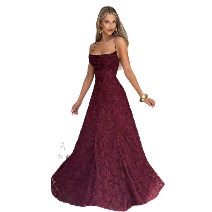 Damen Elegantes und figurumspielendes Abendkleid mit floralen Applikationen Echo Archiv