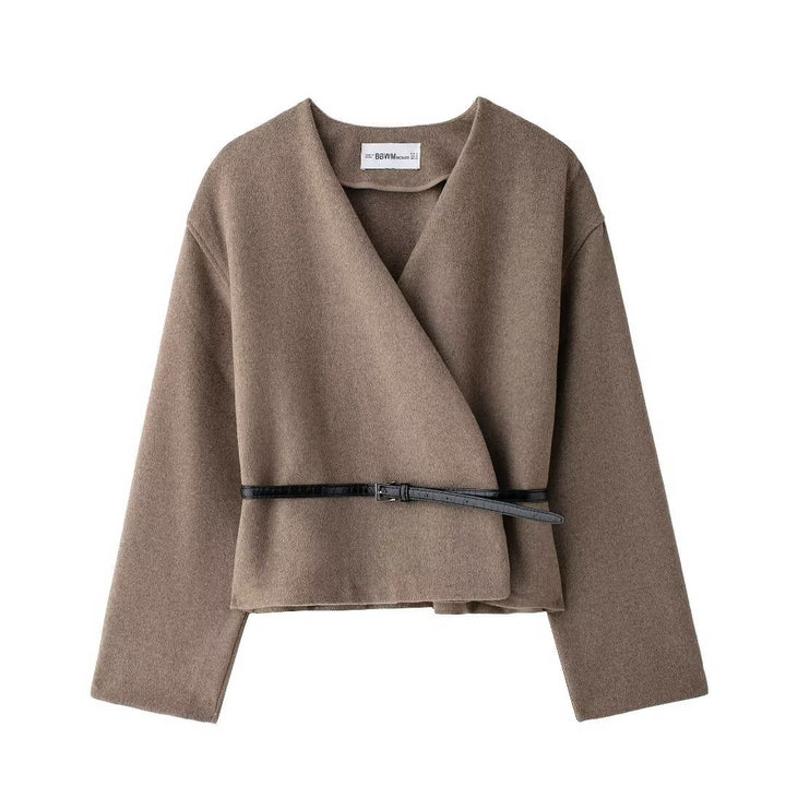 Damen nan kurz geschnittene Wickeljacke mit V-Ausschnitt und schmalem Taillengürtel Echo Archiv