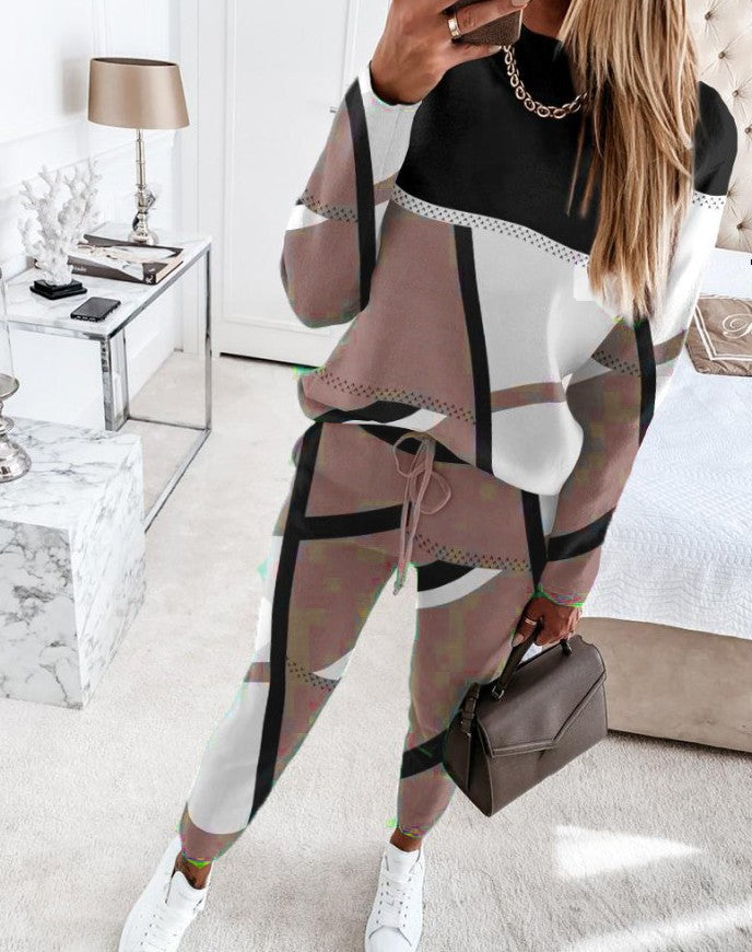 Damen nan gemustertes Freizeit-Set aus Sweatshirt und Jogginghose Echo Archiv