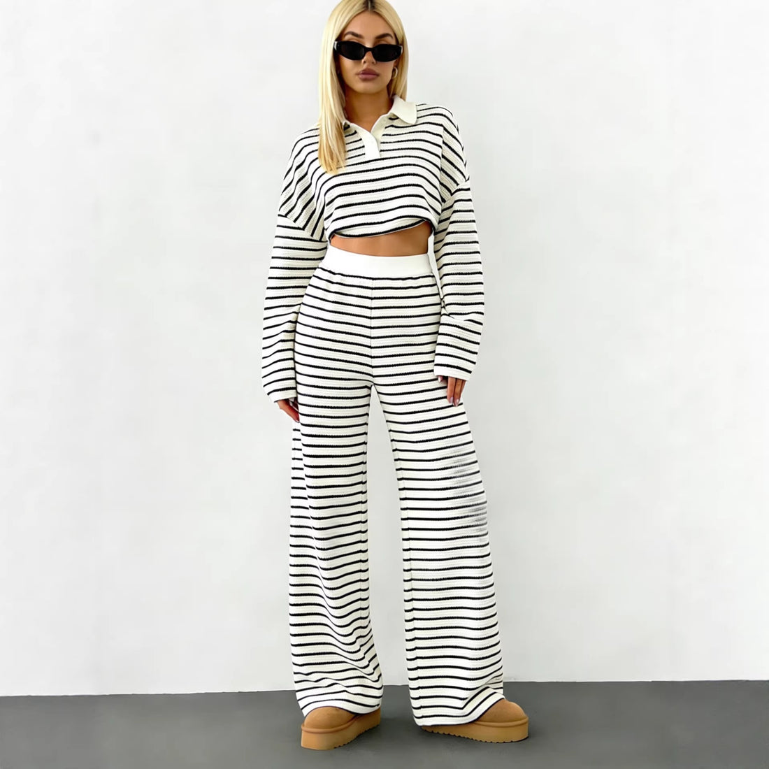 Damen Gestreifter Strickpullover mit Polokragen und Oversize-Ärmeln – Mavelle