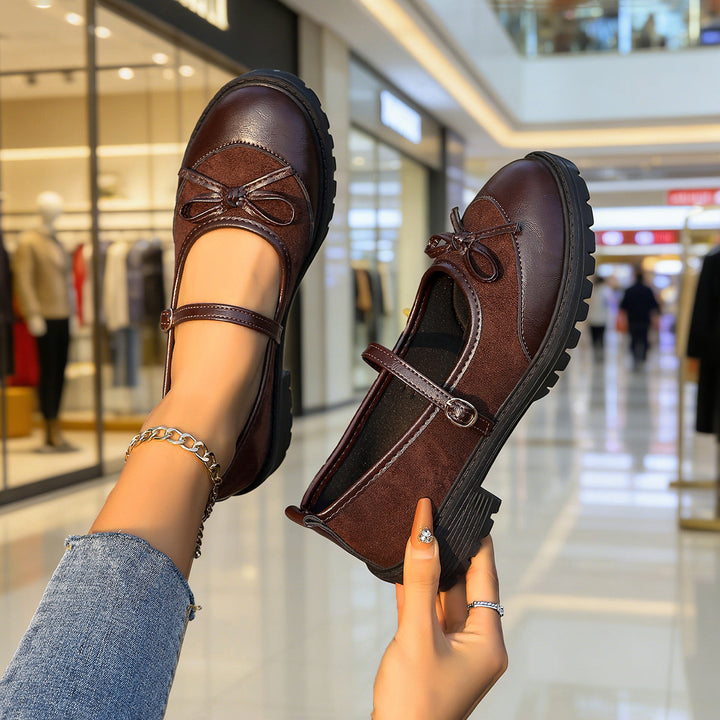 Damen Vintage-inspirierte Mary-Jane Ballerinas mit Leopardenvelours, Zierschleife und profilierter Gummisohle – Lioré