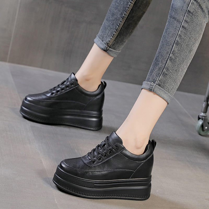 Damen Plateau Sneakers mit modischer und komfortabler Struktur Echo Archiv